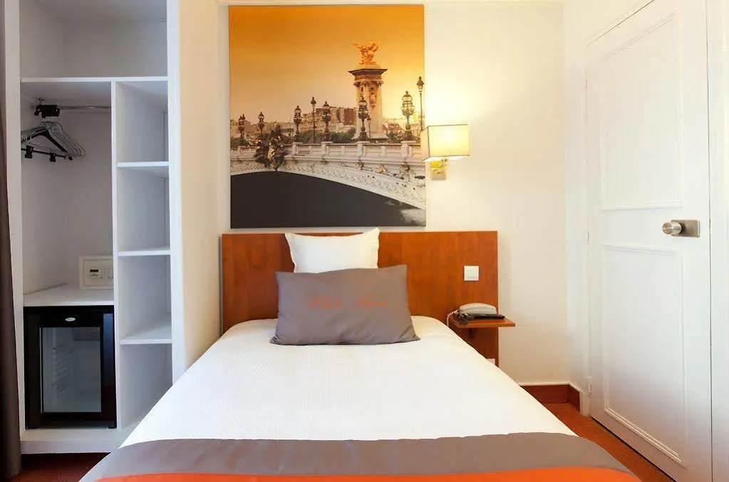 Отель Alyss Saphir Cambronne Eiffel